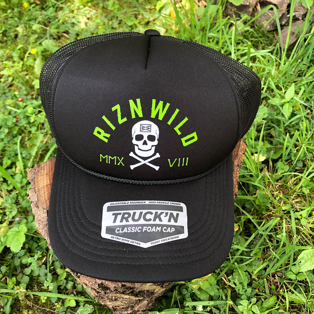 Sunkin Curved Bill Foam Front Trucker Hat in Black