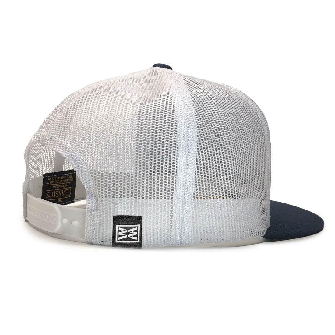STORM FLAT BILL TRUCKER HAT IN NAVY/WHITE