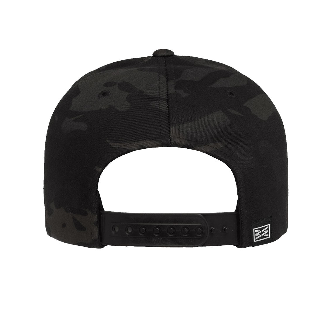 BASIC NEW ERA FLAT BILL SNAPBACK HAT IN BLACK CAMO