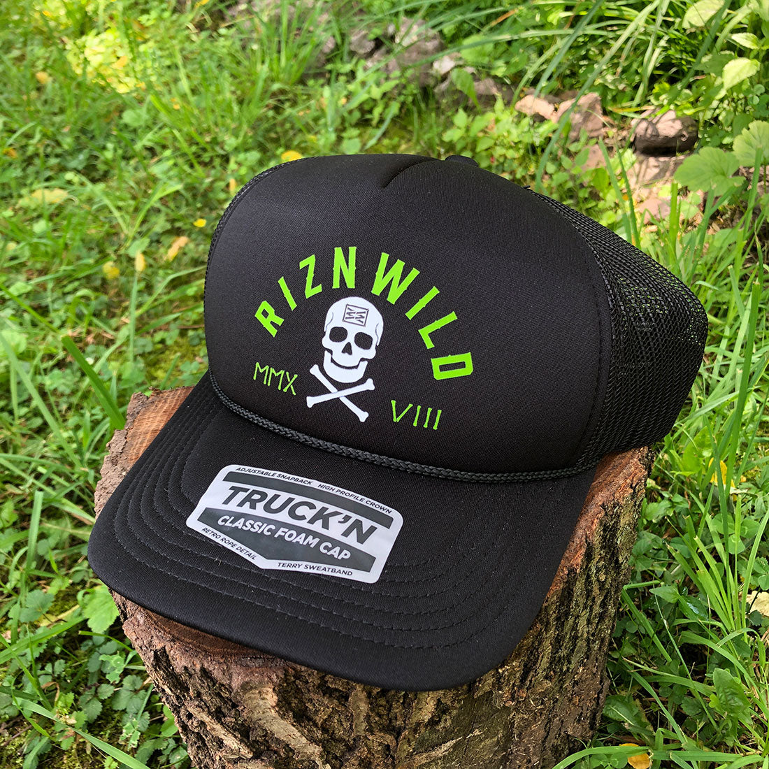 Sunkin Curved Bill Foam Front Trucker Hat in Black