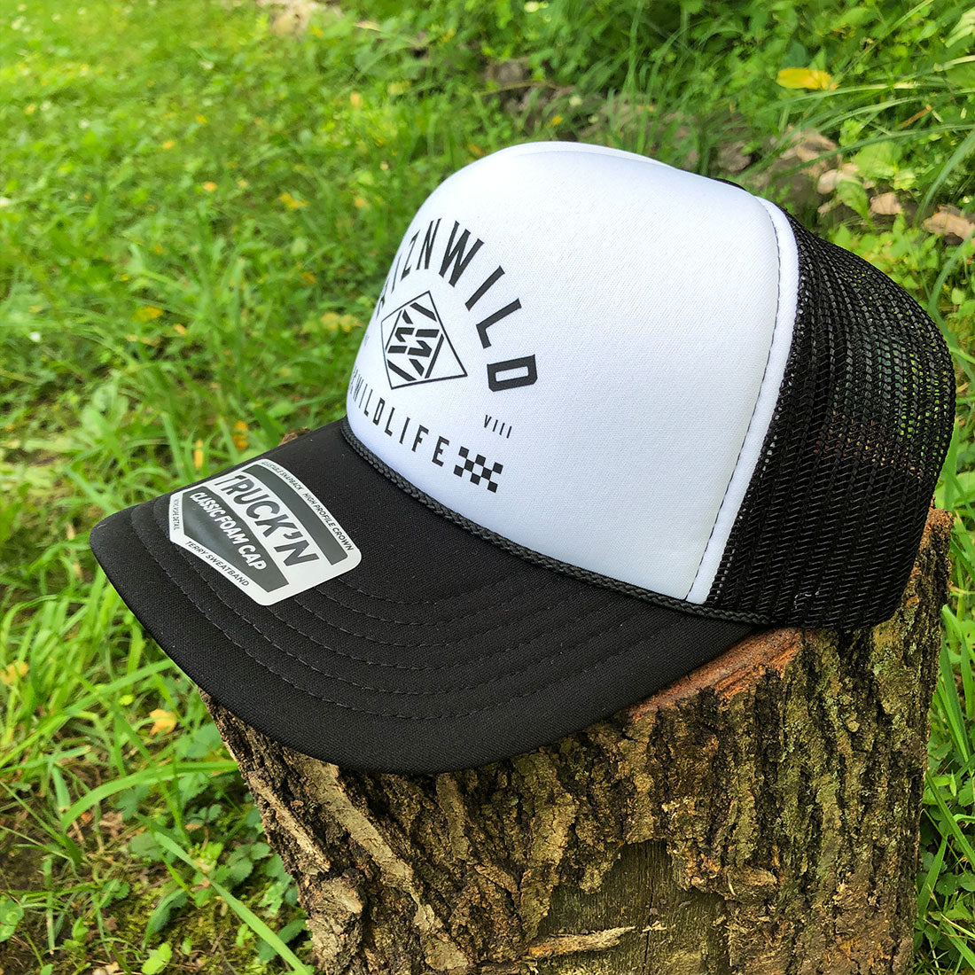 Icon Curved Bill Foam Front Trucker Hat in Black/White