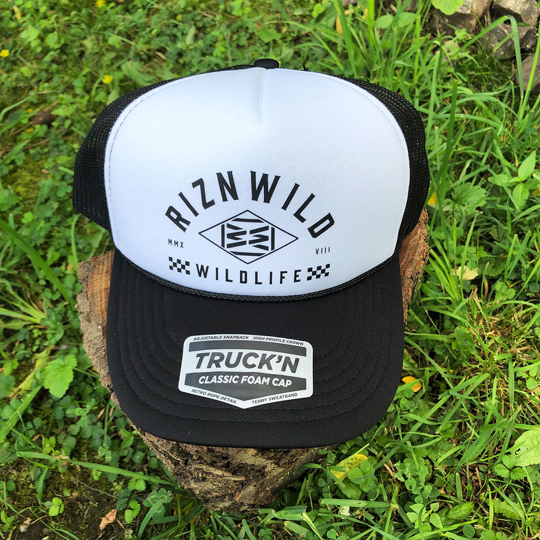 Icon Curved Bill Foam Front Trucker Hat in Black/White