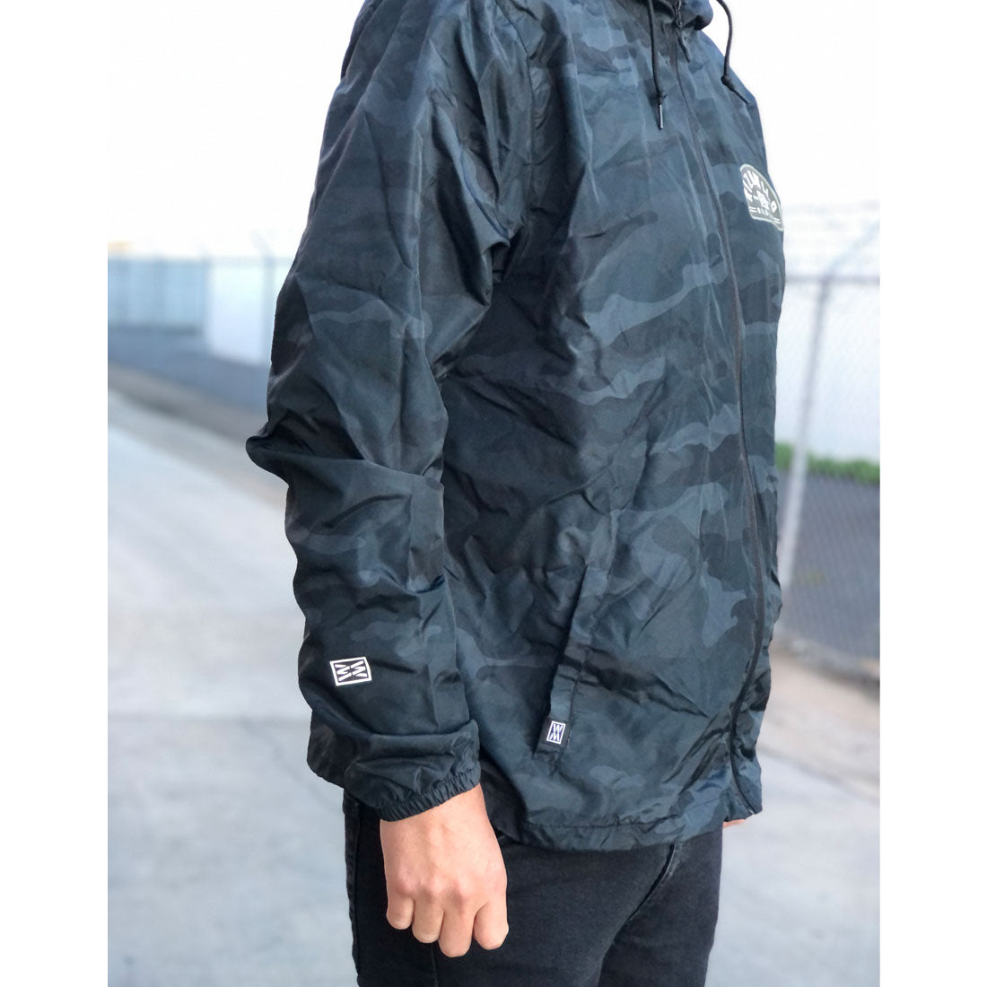 Vault mens RIZNWILD windbreaker jacket color black camo