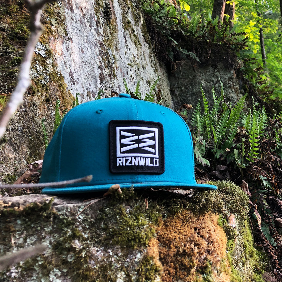 BASIC NEW ERA FLAT BILL SNAPBACK HAT IN TEAL