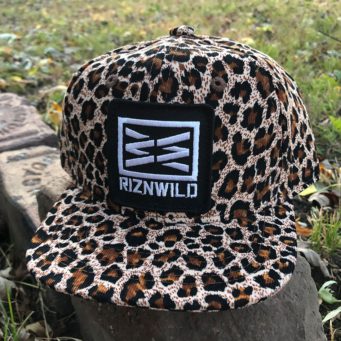 Basic Flat Bill Snapback Hat in Cheetah