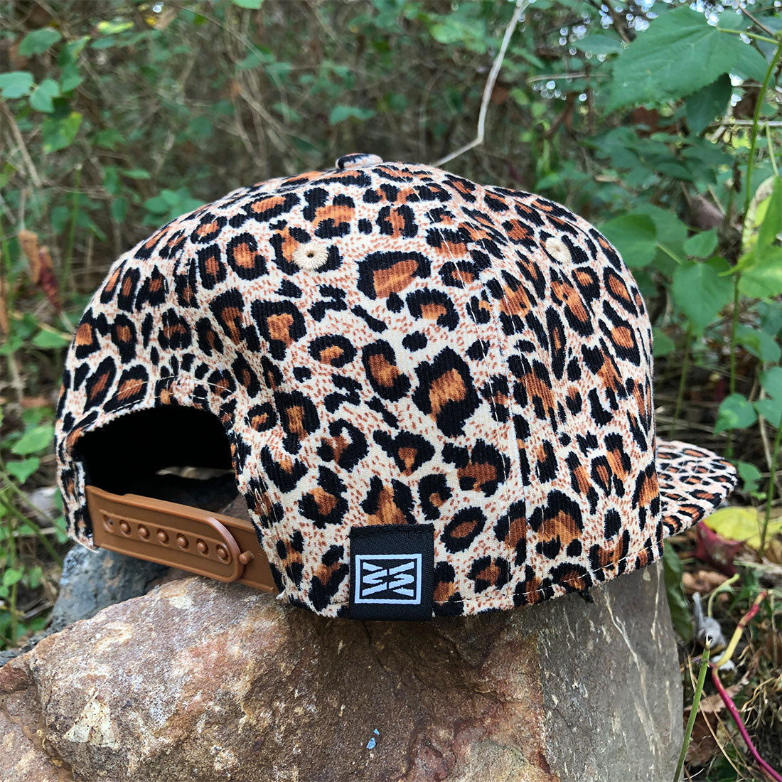 Basic Flat Bill Snapback Hat in Cheetah