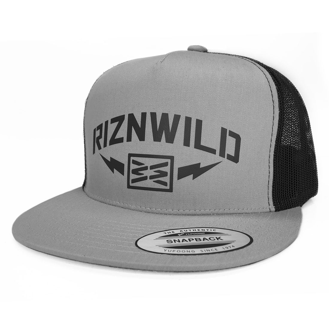 STORM FLAT BILL TRUCKER HAT IN SILVER/BLACK